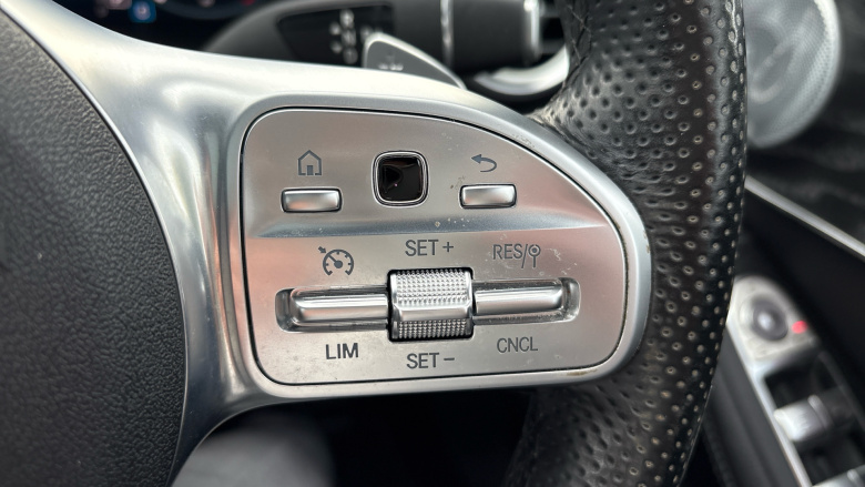 Mercedes-Benz C-Class C220d AMG Line Premium Plus 4dr 9G-Tronic Diesel Saloon